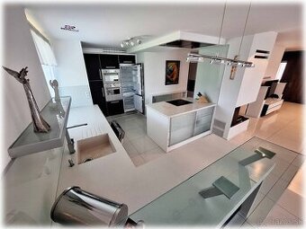 Luxusný veľkometrážny byt / bytový komplex Panoráma / Zvolen