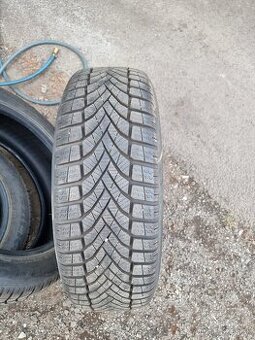 Zimne pneu 215/55R18