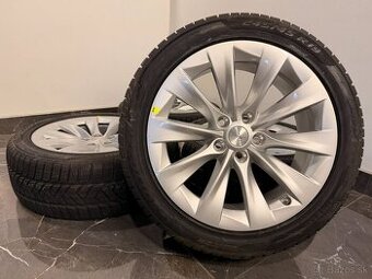 tesla model S zimní sada r19 pirelli dot2020