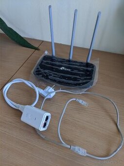 Novy Router TP-LINK + Ubiquiti injektor (napajanie) spolu