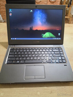 Dell Vostro 14 s 256gb ssd diskom a 8gb ram vdaka comu je ve