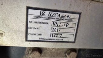 elektronick zdvíhacie čelo a plachtová nadstavba