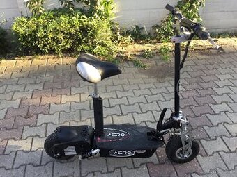 ELEKTRICKÁ KOLOBEŽKA AERO 800W/ 36V