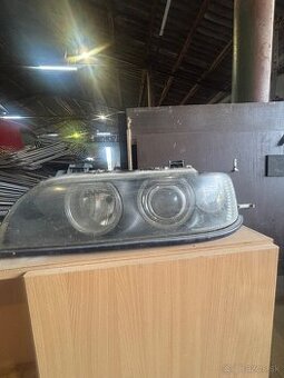 Predam originál predné svetla bmw E39