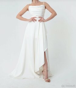 Biele saténové šaty
