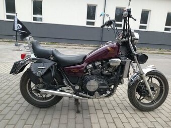 Honda vf 750 magna