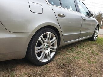 Vymením Themisto R18