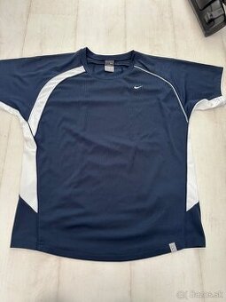 Pánske tričko tmavomodré zn. Nike