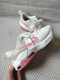 Dámské tréninkové boty Nike Zoom Bella 6 W bílé