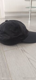 Adidas šiltovka