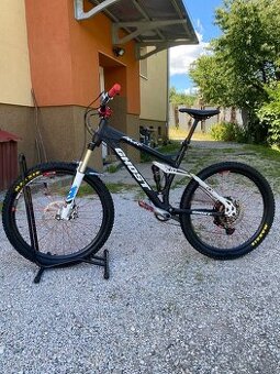 Celoodpružený bicykel ghost AMR square 140