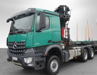 Lesovoz Mercedes-Benz Arocs 3358L 6x6 s HR.