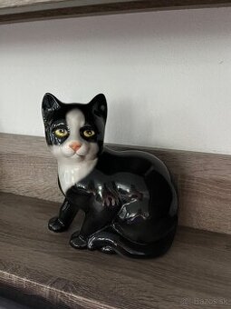 Veľká porcelánová socha mačky