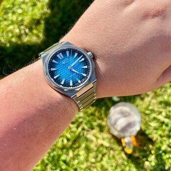 Christopher Ward The Twelve Ti Blue 40mm