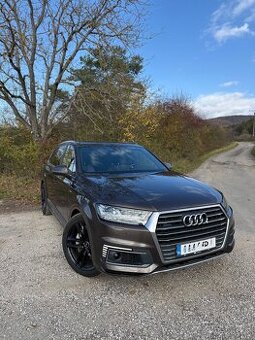 Audi Q7 E-tron 3.0TDI S-line  Quattro