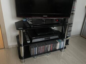 Stolik pod televizor