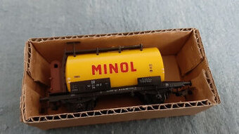 Vláčiky - cisterna MINOL PIKO H0