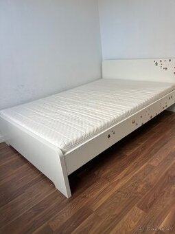 Darujem za odvoz IKEA postel 140x 200