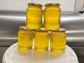 Včelí med na predaj