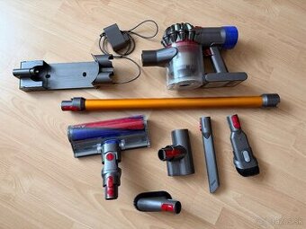 Predám vysávač Dyson V8 Absolute