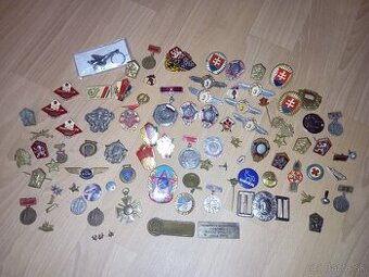 Predám staré odznaky ako na foto