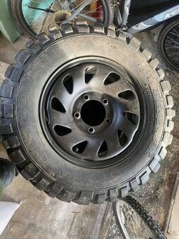 Predám terénne pneu 205/70 R15