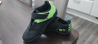 Chlapčenské tenisky na umelú trávu