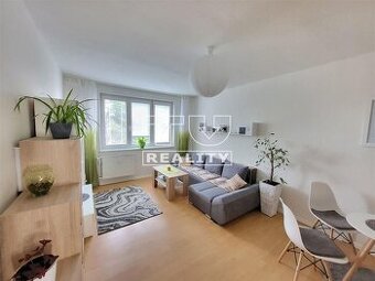 Na predaj 2.izbový byt v Karlovej Vsi-Dlhé Diely 48m2.