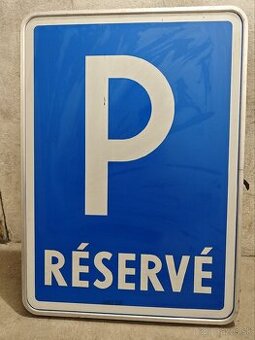 Parkovacia značka Réservé