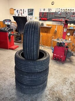 215/55 R18