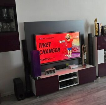 Panel za TV - 1