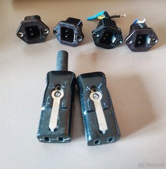 4x zásuvka 5911 + 2x vidlica 5815 nová