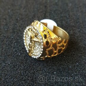 Krásny zlatý prsteň s Ježišom Kristom