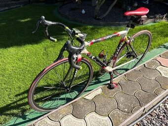 Profesionálny cestný bicykel CASATI
