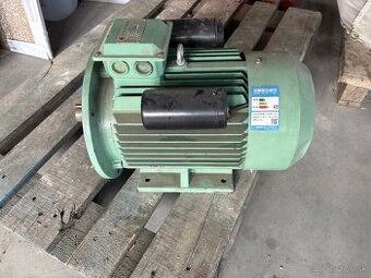 Predám motor na 220v