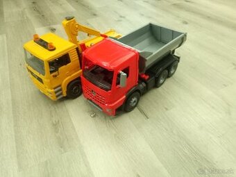 Predám veľké plastové vozidla