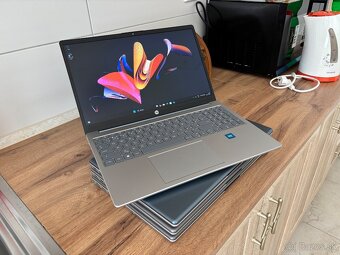 /15.6"/HP Notebook/4GB RAM DDR5/128GB NVMe SSD/Intel HD 2GB