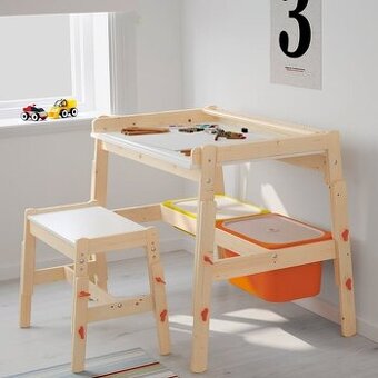 Rastúci stôl a lavica Ikea Flisat