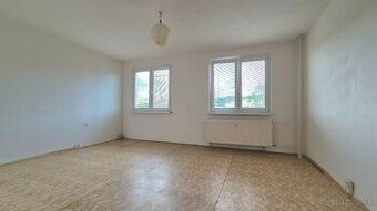 Ponúkame na predaj veľký 2.izb. byt s loggiou na Sekčove.
