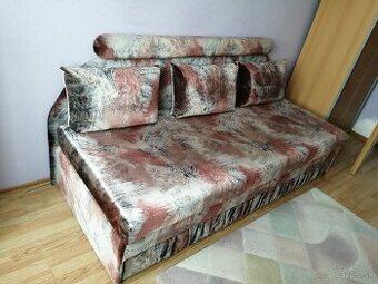 Postel rozkladací s úložným priestorom