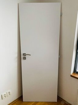 Interierove dvere + TUPAI klucka a kovanie (biele, 75 cm)