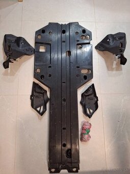 Spodný kryt can am 570
