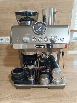 Pákový kávovar Delonghi