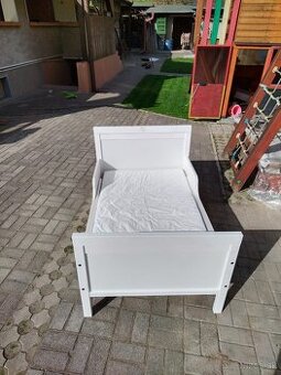 Rastúca postel pre deti Sundvik