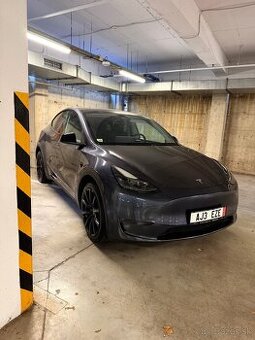 Tesla model Y Long range 378kw 514ps