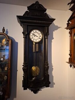 Predám funkčné starožitné nástenné Viedenské hodiny REMEMBER