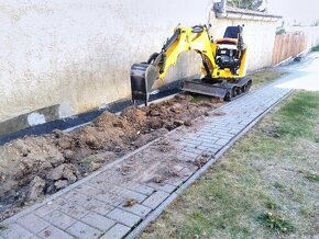 Zemné a výkopové práce s minibagrom o hmotnosti 800Kg Krtíš - 1