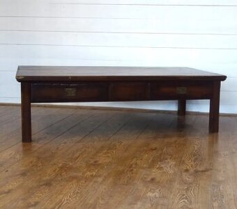 Stolík koloniálny ( 67 ).