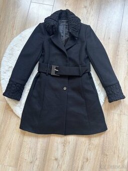 Elegantný kabát Zara