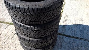ZIMNÉ PNEU  225/60 R17  4 ks  LASSA  a  2 ks NOKIAN cca 7 mm